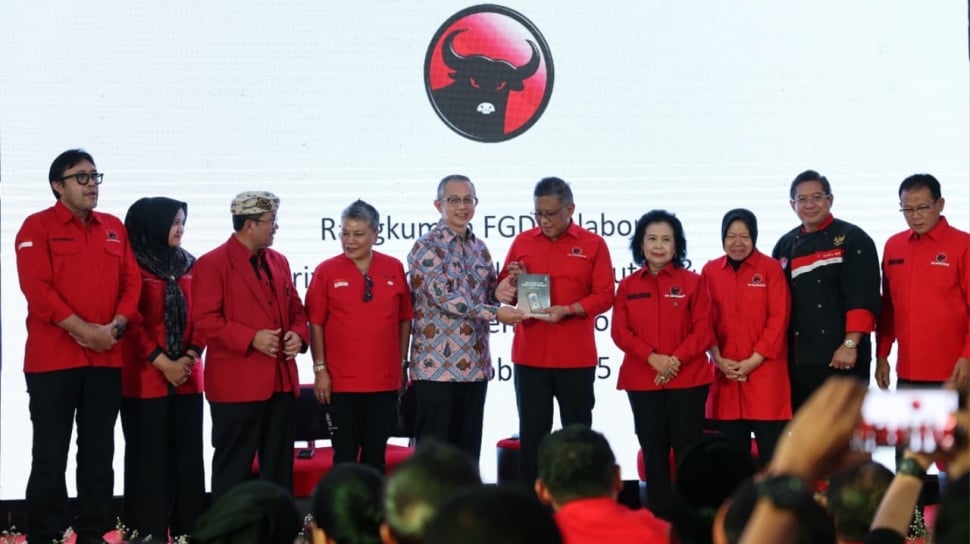 Hasto Kristiyanto Dorong Kebangkitan Ekonomi Maritim dan Desa Wisata Indonesia