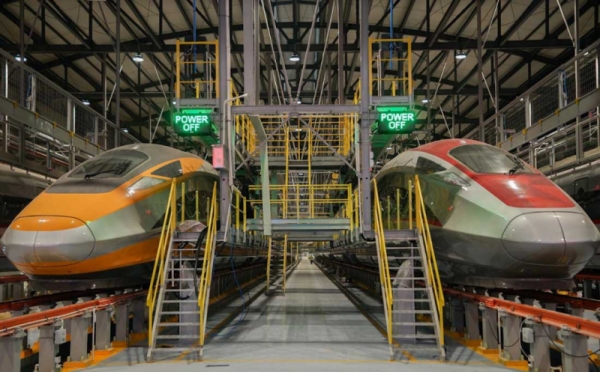 Jokowi: Kereta Cepat Whoosh, Investasi Strategis Bukan Kerugian