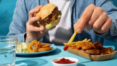 Kebiasaan Jajan Manis dan Junkfood Picu Risiko Sakit Jantung di Usia Muda