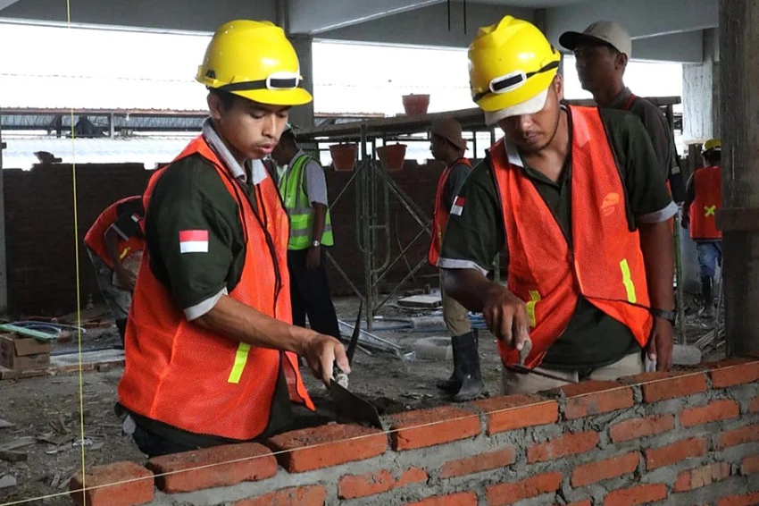 Kementerian PU Gelar Pelatihan dan Sertifikasi Tenaga Konstruksi di Ponpes Lirboyo