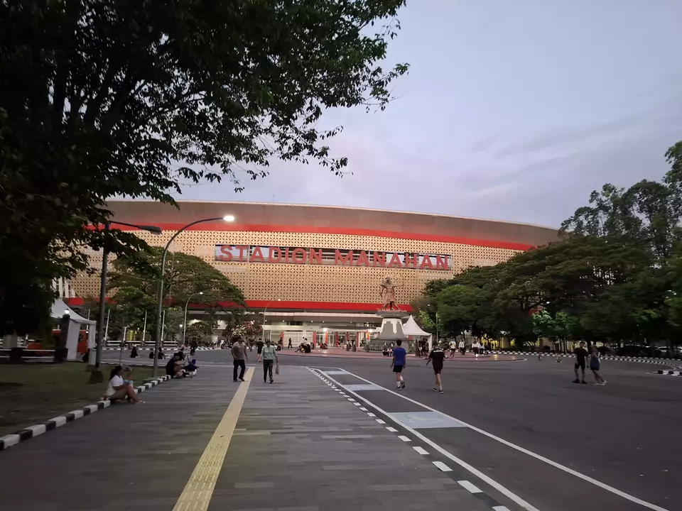 Keseruan Laga Persija vs PSBS di Manahan Tanpa Penonton, 200 Polisi Siaga