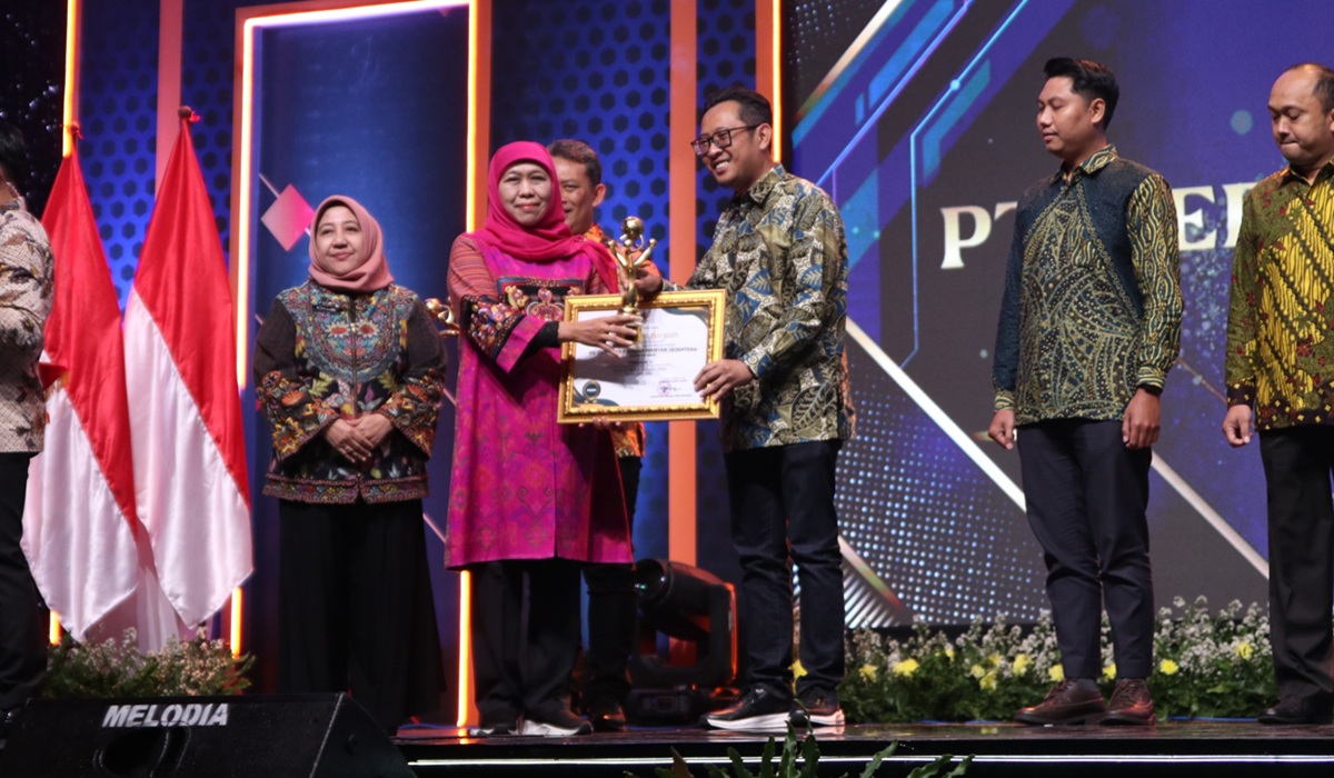 Khofifah Buka Jatim Fest dan Beri Penghargaan untuk Pelaku Usaha