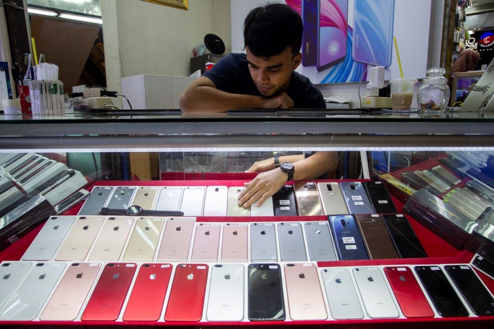 Komdigi Kaji Jual Beli HP Bekas dengan Proses Balik Nama Mirip Motor