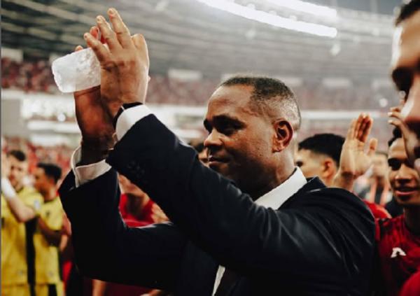 Kompensasi Patrick Kluivert Setelah Dipecat dari Timnas Indonesia: Nominal Fantastis!
