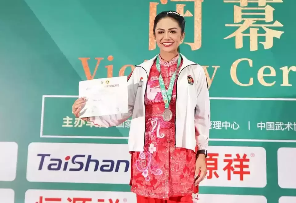 Krisdayanti Raih Perak Kejuaraan Dunia Wushu, Dijuluki Nenek Lincah