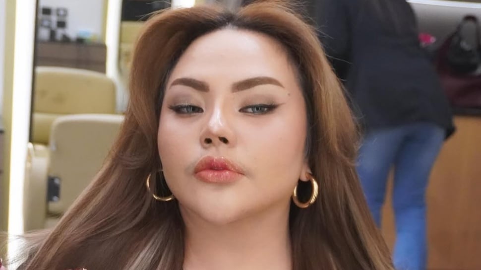 Lisa Mariana Ungkap Status Baru Setelah Pamer Penampilan Terbaru Lebih Langsing