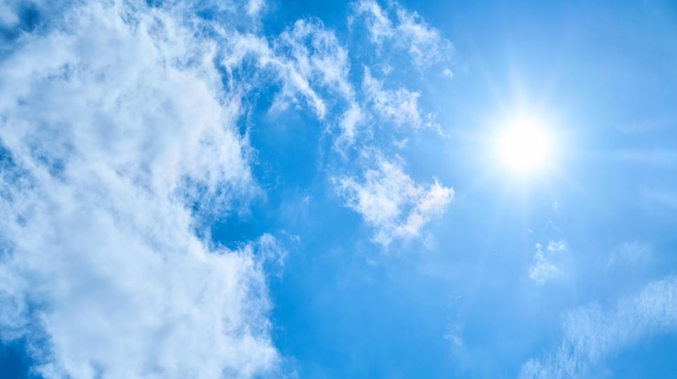 Mengapa Suhu Panas dan Hujan Angin Muncul Bulan Ini? Penjelasan BRIN-BMKG