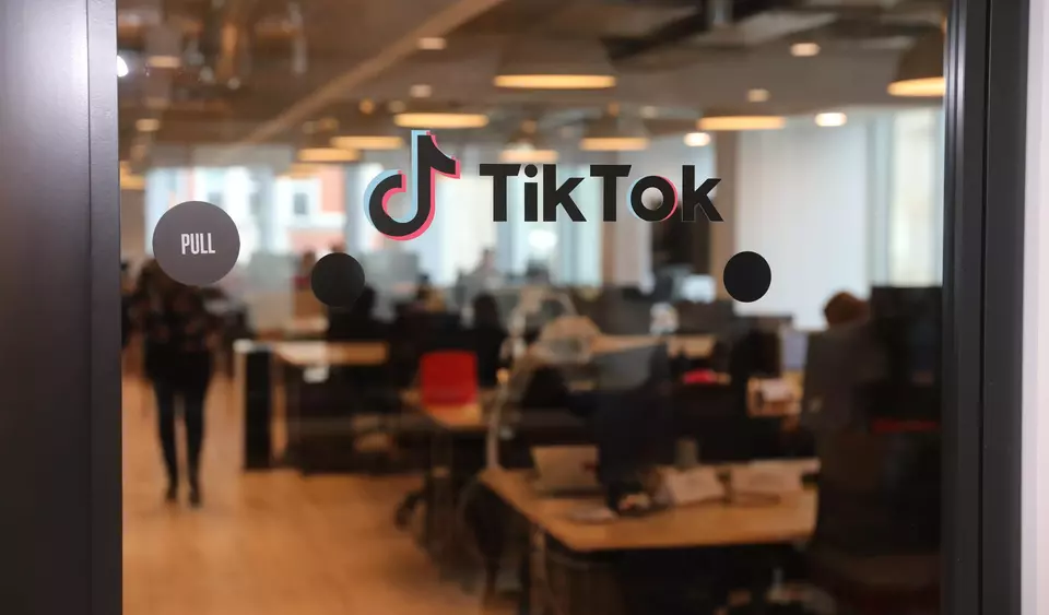 Meta dan TikTok Terancam Didenda Besar karena Langgar Aturan Transparansi