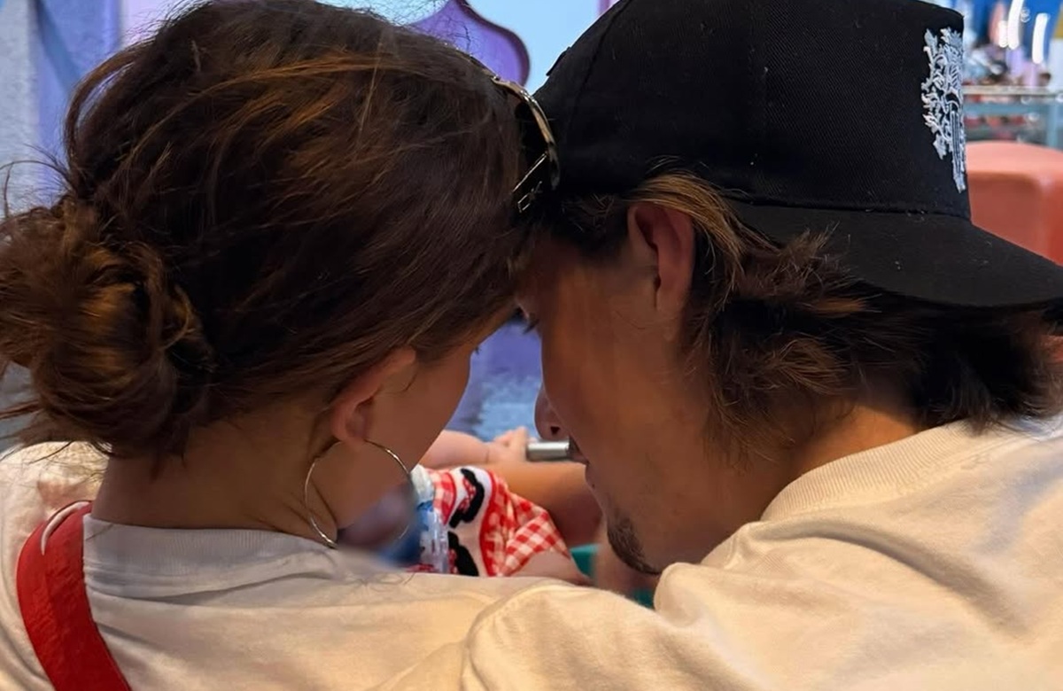 Millie Bobby Brown dan Jake Bongiovi Pamer Momen Manis Bersama Bayi Perempuan Adopsi