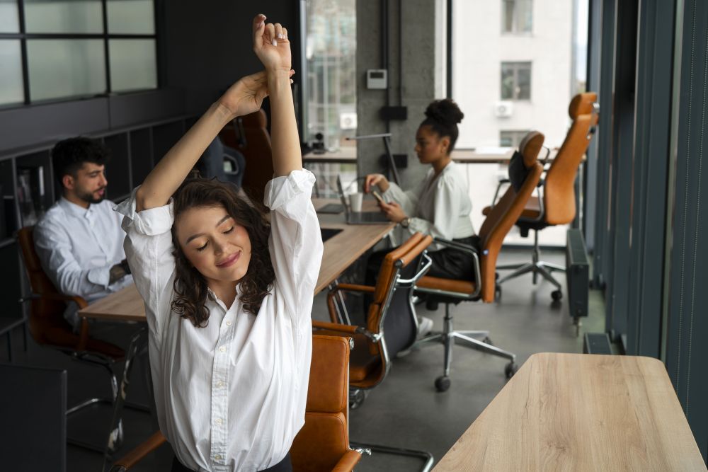 Olahraga Simpel di Sela Sibuk Bekerja: Manfaat Besar untuk Kesehatan