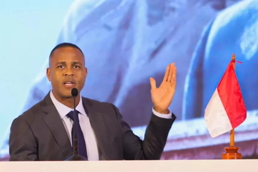 Patrick Kluivert Dipecat: DPR Tekankan Pentingnya Keberlanjutan Program Olahraga