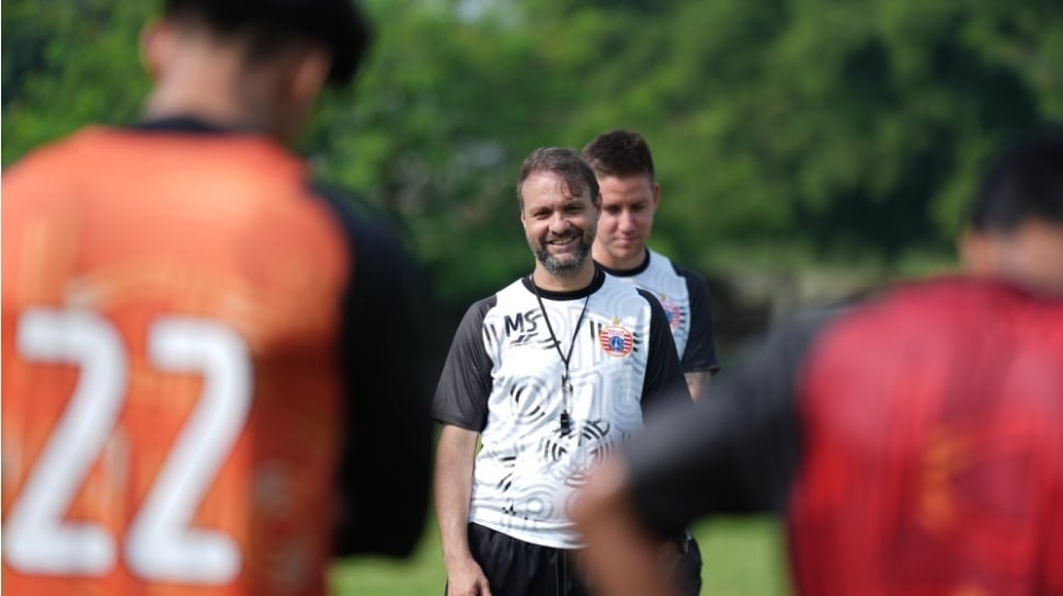 Pelatih Brasil Akui: Persija Jakarta Kini Mematikan dalam Bola Mati