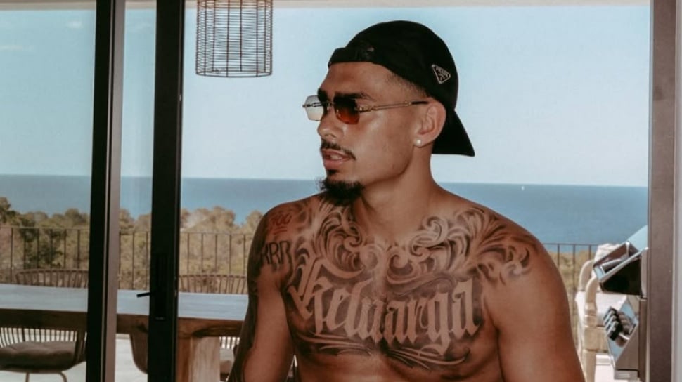 Pemain Keturunan Indonesia Merengek: Dapat Kartu Merah Saat Lawan PSV, Wasit Gak Adil