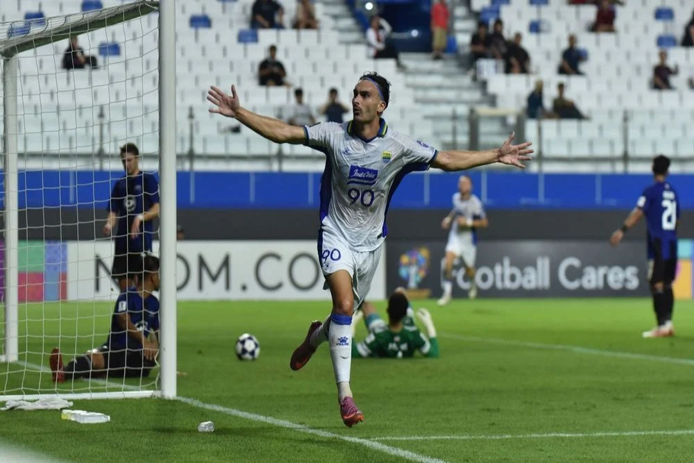 Persib Bungkam Bangkok United 2-0: Kemenangan Pertama Maung Bandung Setelah 30 Tahun