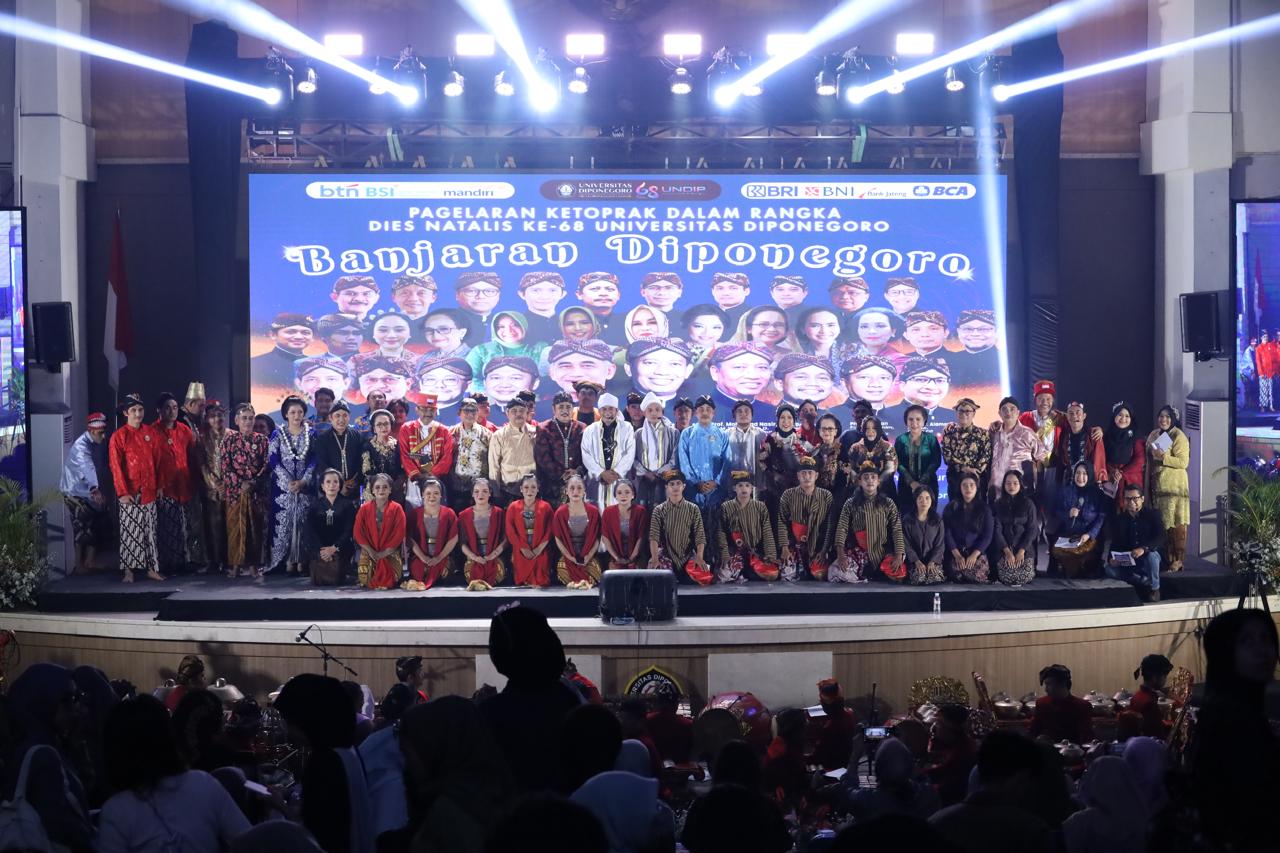 Pimpinan Undip Gelar Pertunjukan Ketoprak Banjaran Diponegoro di Dies Natalis 68