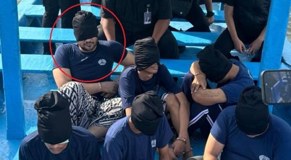 Potret Ammar Zoni: Mata Ditutup Kain Hitam Saat Dipindah ke Lapas Super Maximum Security Nusakambangan