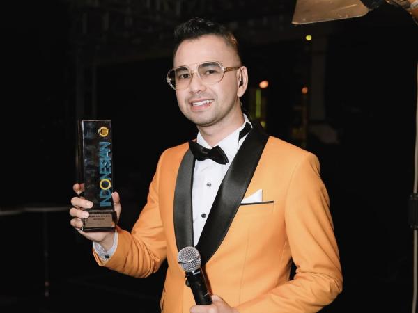 Raffi Ahmad Borong 2 Piala Indonesian Television Awards 2025: Untuk Ibuku