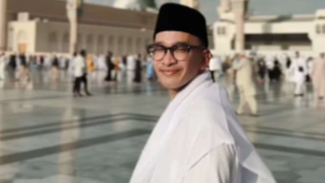 Ruben Onsu Berangkat Umrah Lagi Bersama Orang Spesial, Doa Terkabul!