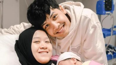 Selamat! Anak Pertama Bintang Emon Lahir, Diberi Nama Sabin