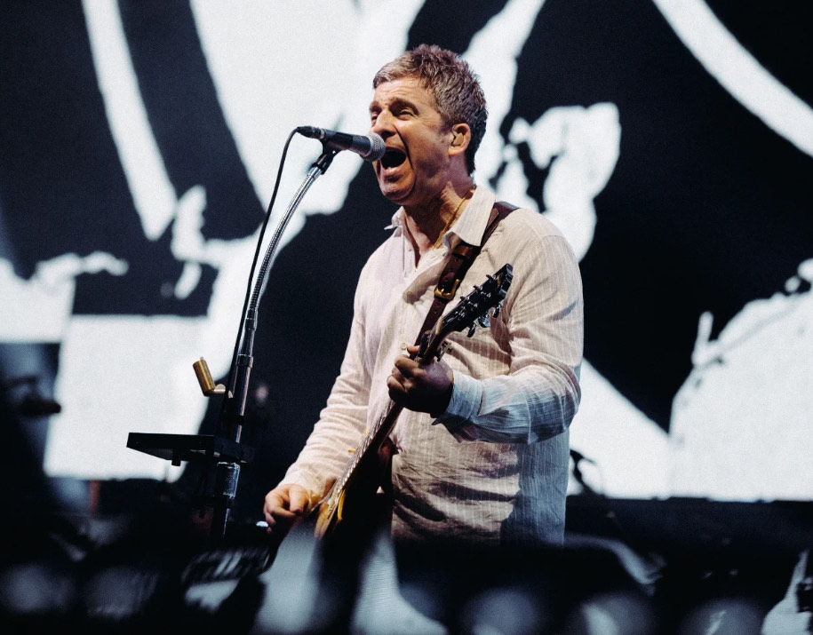 Senar Gitar Noel Gallagher Disulap Jadi Perhiasan, Dilelang untuk Amal