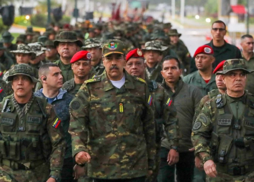 Siapkan Invasi Darat, Trump Beri Lampu Hijau Operasi CIA Gulingkan Venezuela