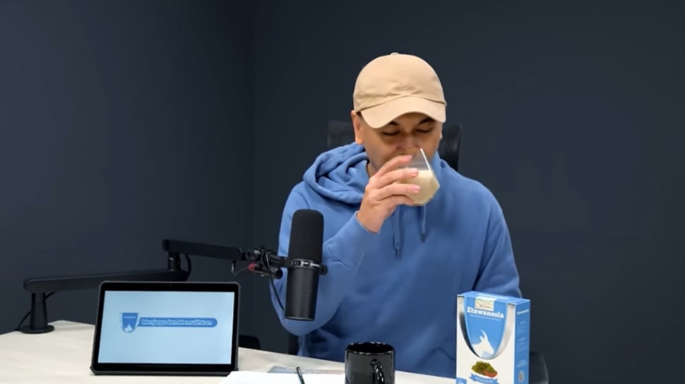 Susu Kambing Etawanesia Cegah Asam Urat, Kata dr. Adrian di Podcast Raditya Dika
