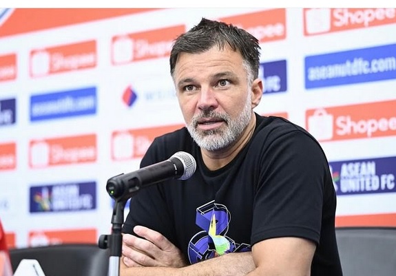 Thailand Tunjuk Anthony Hudson Sebagai Pelatih Sementara Timnas Putra