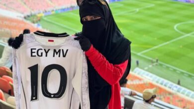 Umi Pipik Lagi Umrah, Sempatkan Nonton Timnas Indonesia Vs Arab Saudi di Stadion