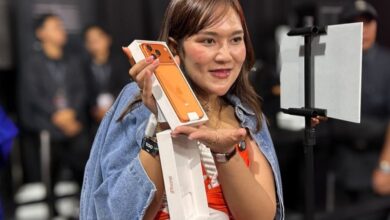 iPhone 17 Resmi Meluncur di RI, Fans Apple Antusias Unboxing Tengah Malam