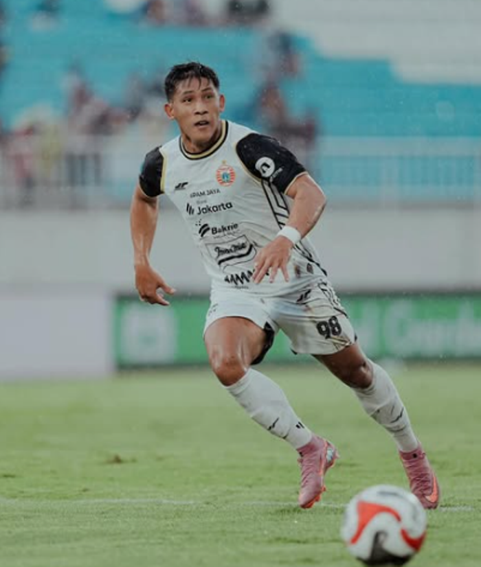 Arema FC vs Persija: Eksel Runtukahu Cetak Dua Gol Inspirasi dari Bambang Pamungkas!