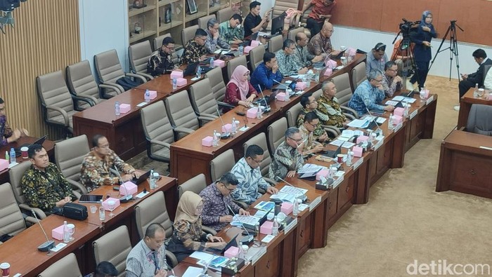 BBM Shell Kosong: Mengapa dan Sampai Kapan Pemicu Krisis Energi Ini Akan Terjadi?