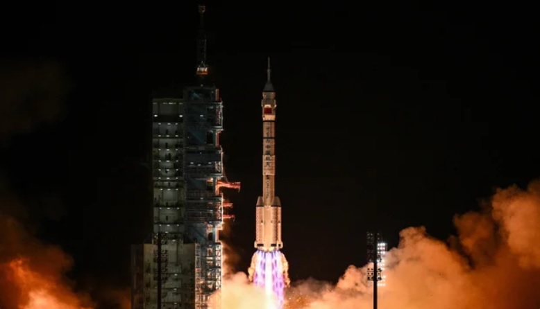 China Kirim Astronaut Termuda dan Empat Tikus dalam Misi Shenzhou-21!