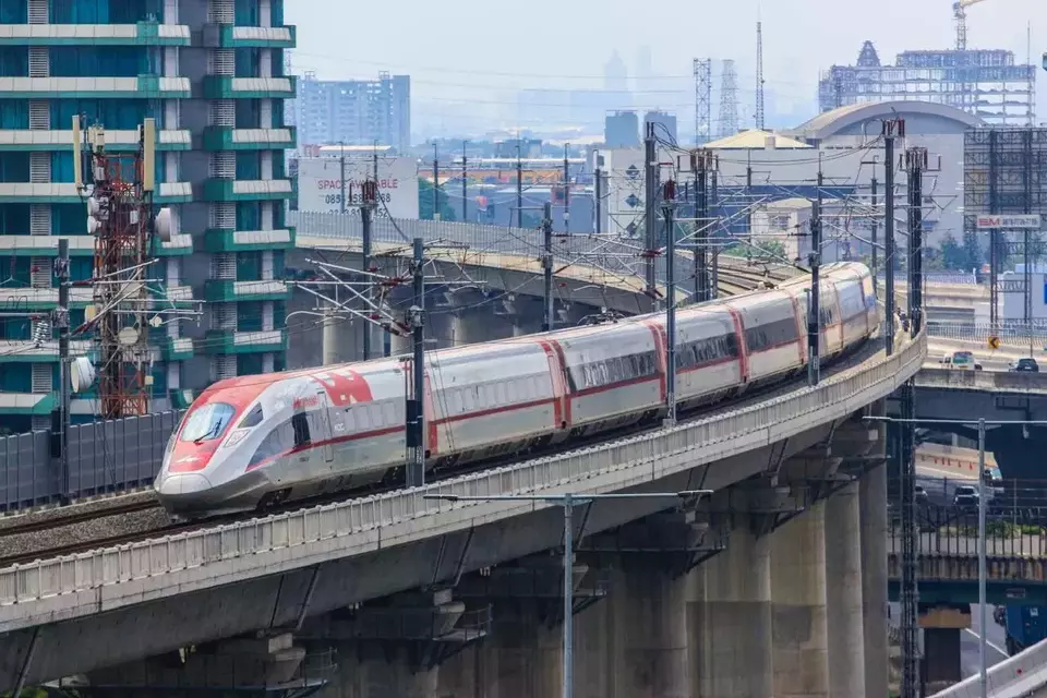 Danantara Resmi Ambil Alih Pengelolaan Kereta Cepat Whoosh: Apa Dampaknya untuk Penumpang?