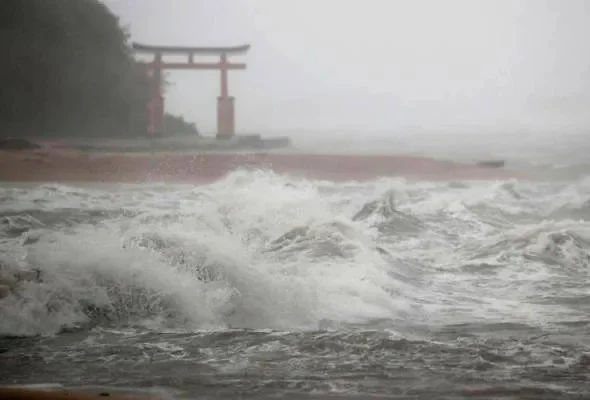 Ilmuwan Jepang Ciptakan Kapal Pesiar Inovatif untuk Hasilkan Energi Bersih dari Kekuatan Topan