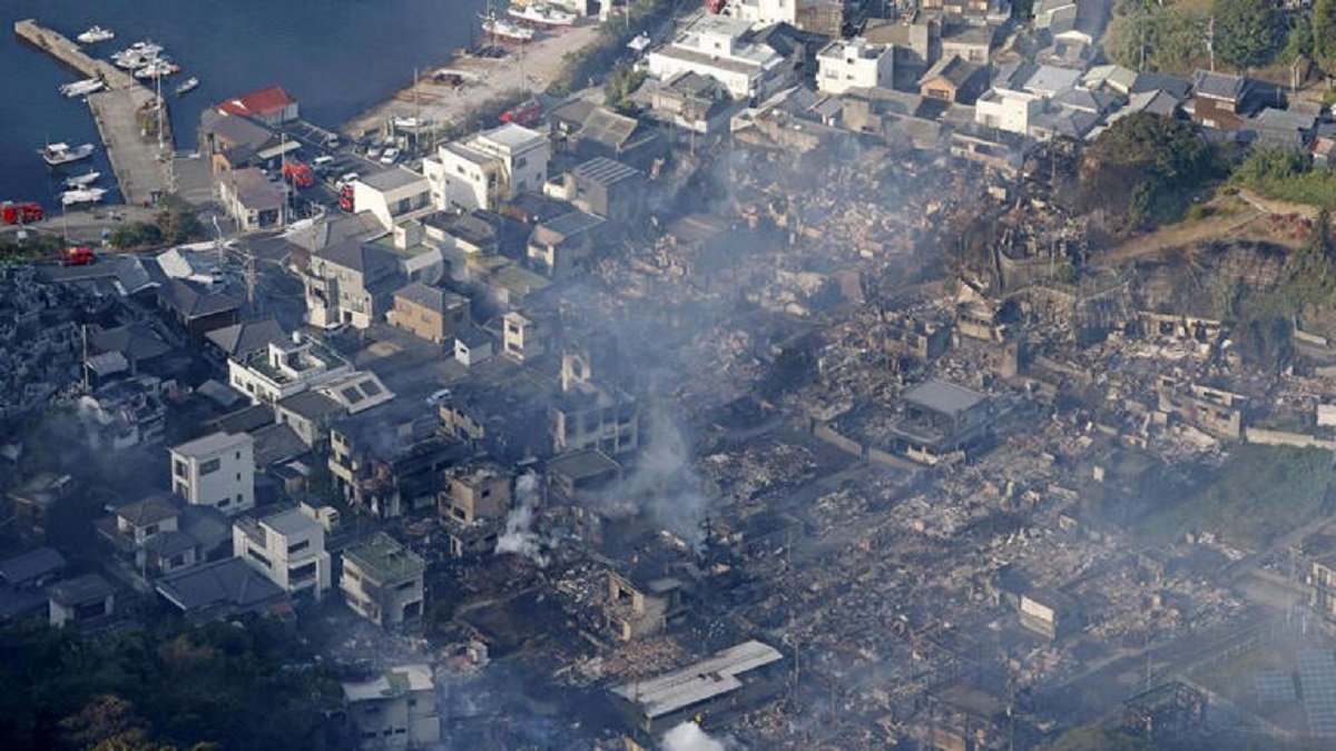 Kebakaran Besar Hanguskan 170 Rumah: 175 Warga Dievakuasi, Satu Orang Masih Hilang