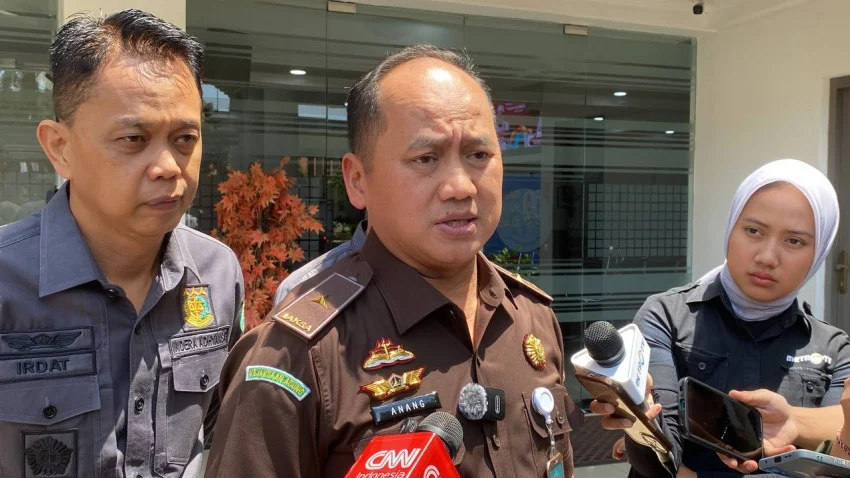 Kejagung Periksa Ken Dwijugiasteadi dan 4 Tersangka Lainnya: Apa Penyebabnya?