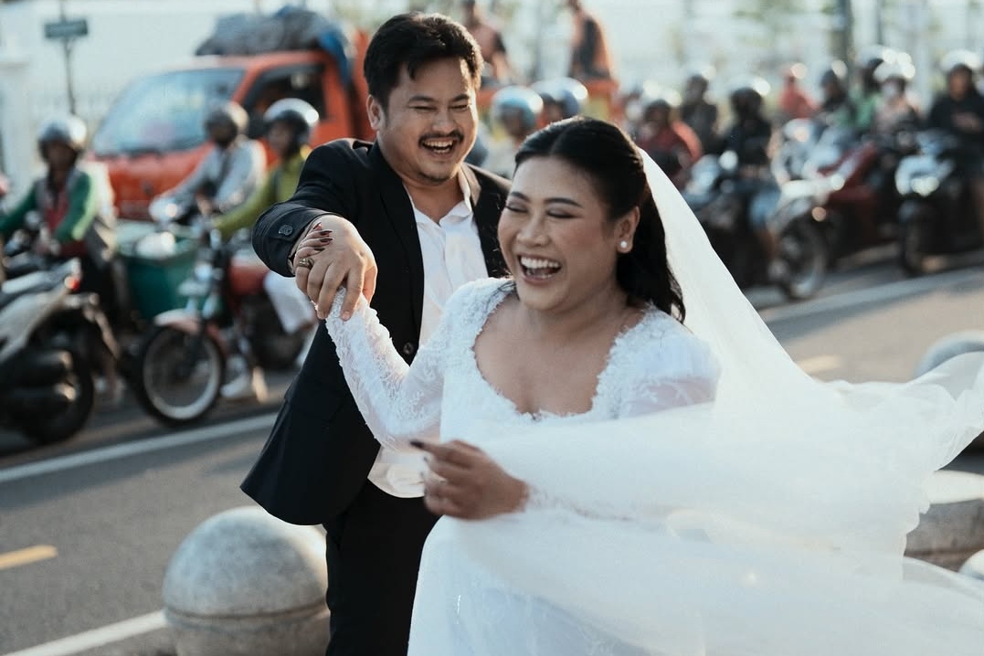 Kenali Rully Anggi Akbar: Suami Boiyen yang Juga Dosen dan Pengusaha Sukses