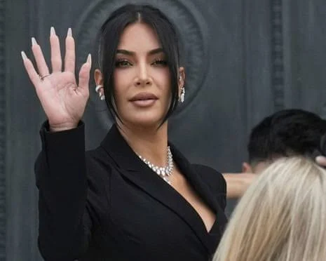 Kim Kardashian Disemprot NASA Gara-gara Skeptis Manusia ke Bulan