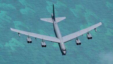 Langkah Kontroversial AS: Dua Pesawat Pengebom B-52 Dekati Venezuela, Apa yang Terjadi Selanjutnya?