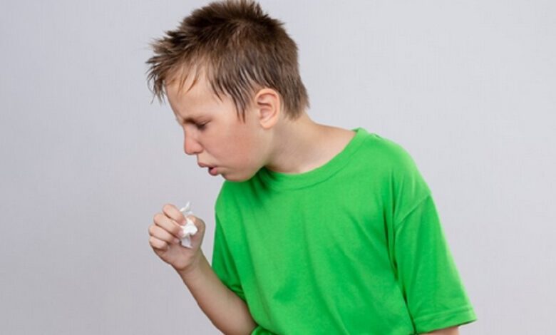 Musim Hujan Rentan Batuk pada Anak? Simak Tips Efektif Mengatasinya di Rumah!