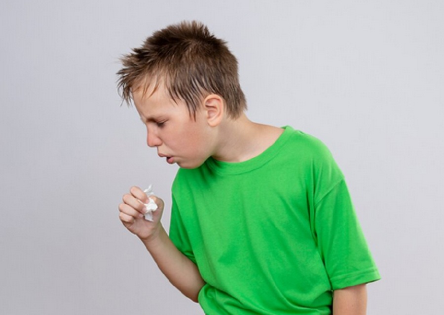 Musim Hujan Rentan Batuk pada Anak? Simak Tips Efektif Mengatasinya di Rumah!