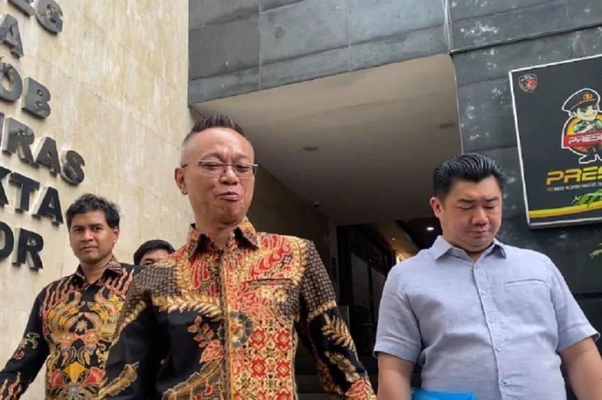 Pelapor Ijazah Jokowi Terima SP2T, Desak Penahanan Roy Suryo dan Rekan - Apa Selanjutnya?