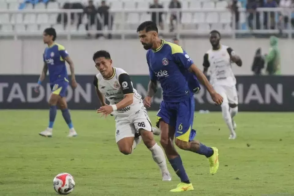 Persija Comeback Dramatis! Kalahkan Arema 2-1 di Kanjuruhan, Simak Momen Pentingnya!