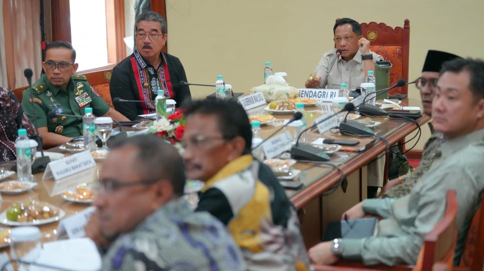 Provinsi Maluku Jaga Inflasi Terkendali, Mendagri Berikan Apresiasi: Apa Rahasianya?