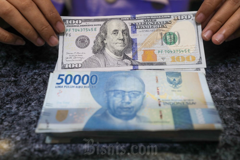 Rupiah Melemah ke Rp16.713: Cek Kurs Terbaru BCA, BRI, Mandiri, dan BNI Hari Ini (12/11)