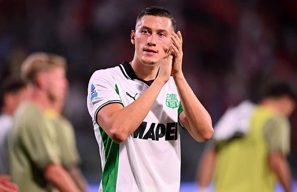 Sassuolo Bantai Atalanta: Taktik Cemerlang Jay Idzes yang Buat Pertandingan Memukau!