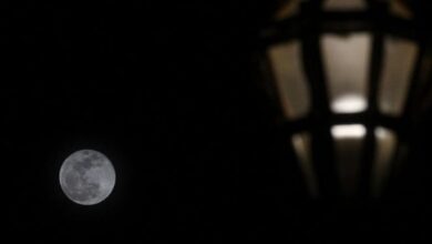 Segera Hadir: Supermoon Terbesar 2025 Siap Warnai Langit Indonesia Malam Ini!