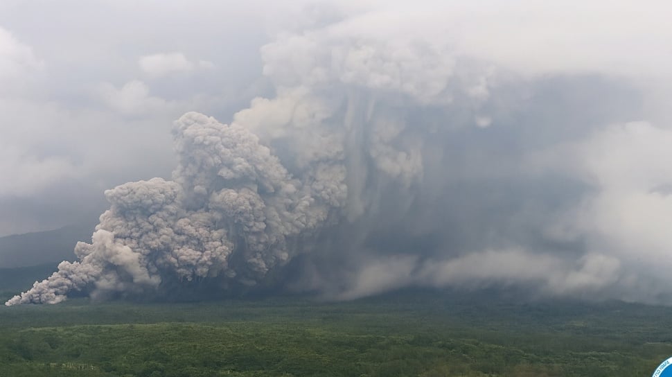 Status Awas Semeru: Jalur Malang-Lumajang Ditutup Total, Rute Alternatif dari Polisi Disiapkan!