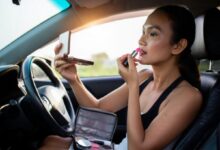 10 Rekomendasi Makeup Travel Friendly: Produk Multifungsi, Ringkas, dan Praktis Dibawa Liburan