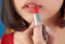 3 Rekomendasi Lipstik Tahan Lama dan Anti Luntur saat Makan, Harga di Bawah Rp150 Ribu